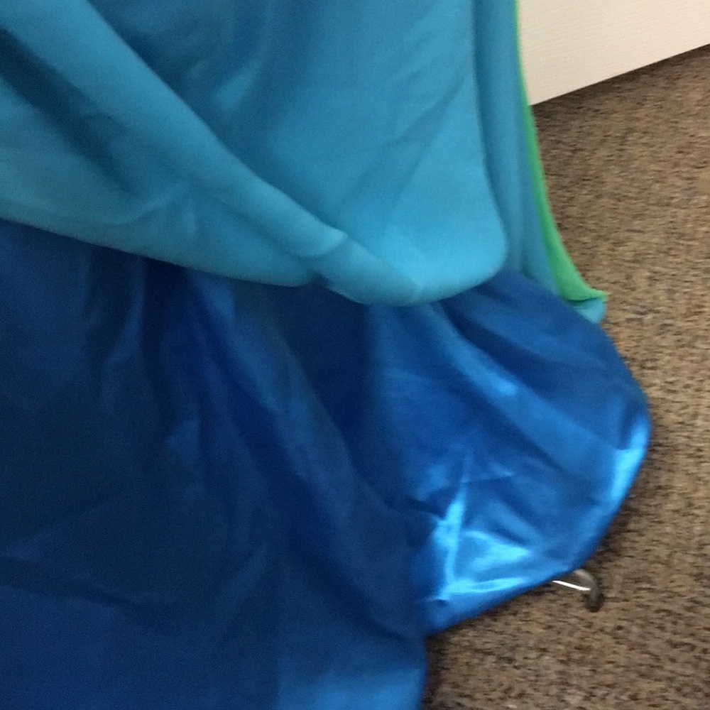 Dress - Picture 5 of 8